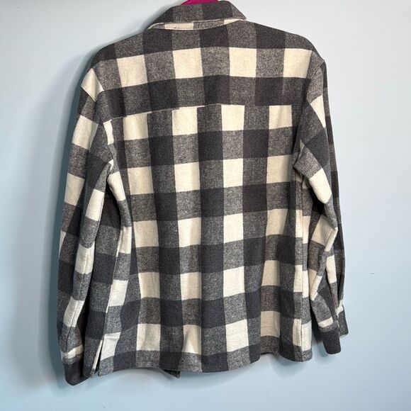 Kendall + Kylie Grey Plaid Shacket Size M - Picture 4 of 5